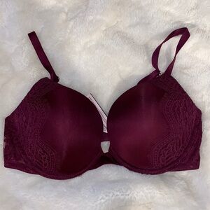 Nwt Victoria’s Secret lace bra